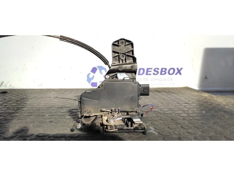 Recambio de cerradura puerta delantera derecha para volkswagen passat berlina (3b2) comfortline syncro / 4motion referencia OEM 