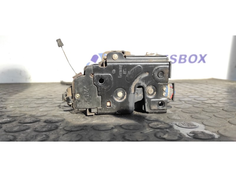 Recambio de cerradura puerta delantera derecha para volkswagen passat berlina (3b2) comfortline syncro / 4motion referencia OEM 