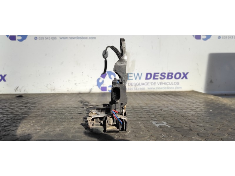 Recambio de cerradura puerta delantera derecha para volkswagen passat berlina (3b2) comfortline syncro / 4motion referencia OEM 