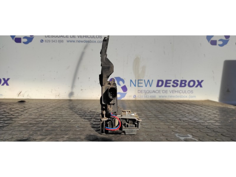 Recambio de cerradura puerta trasera izquierda para volkswagen passat berlina (3b2) comfortline syncro / 4motion referencia OEM 