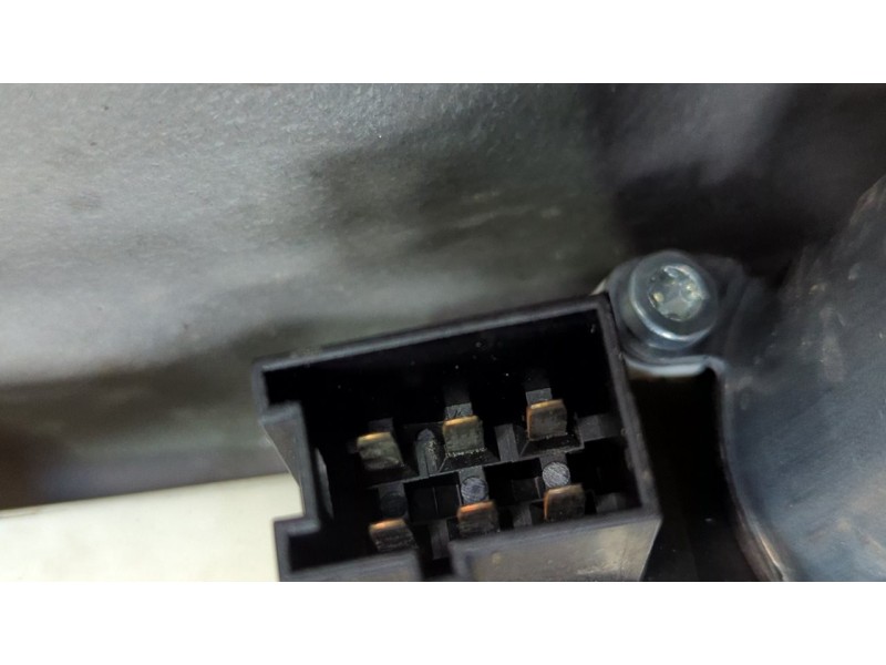Recambio de elevalunas delantero izquierdo para mercedes-benz clase a (w169) a 170 a-edition referencia OEM IAM A1697202979  