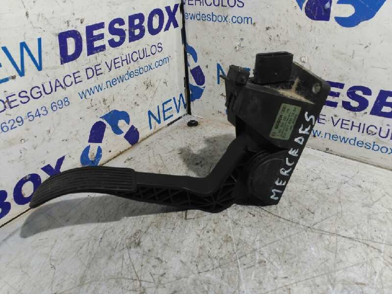 Recambio de potenciometro pedal para mercedes-benz sprinter 02.00  combi 2.2 cdi cat referencia OEM IAM A9013000404  