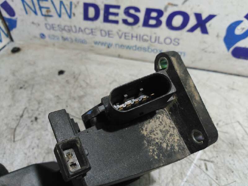Recambio de potenciometro pedal para mercedes-benz sprinter 02.00  combi 2.2 cdi cat referencia OEM IAM A9013000404  