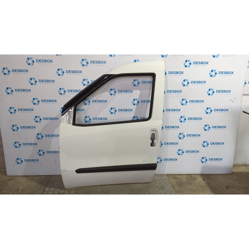 Recambio de puerta delantera izquierda para fiat doblo 1.6 jtdm 16v cat referencia OEM IAM   