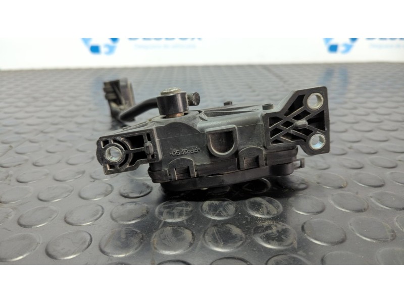 Recambio de potenciometro pedal para nissan interstar mod. 04 (x70) 2.5 dci diesel cat referencia OEM IAM HELLA  