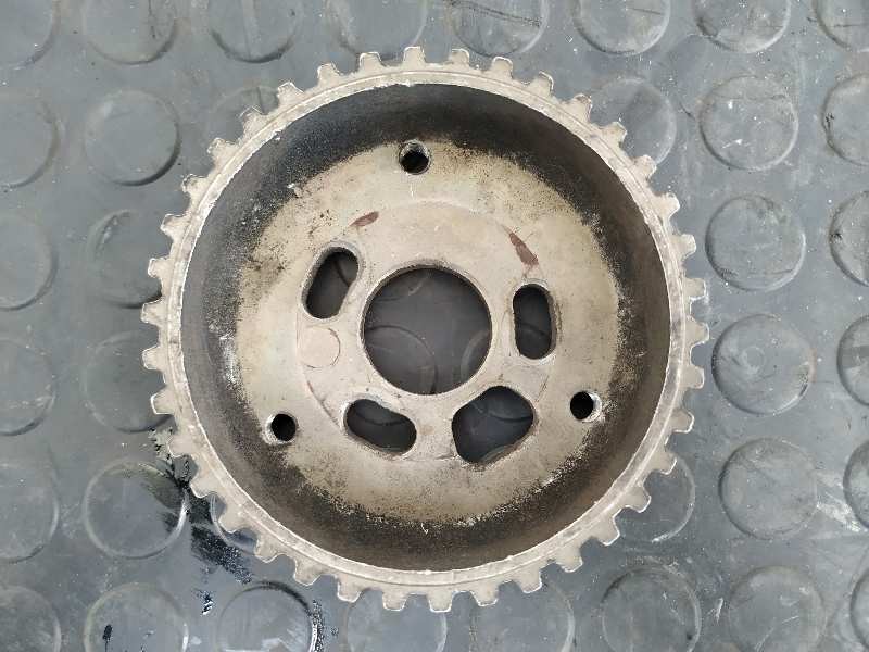 Recambio de polea bomba inyectora para ford fiesta berlina 1.8 diesel cat referencia OEM IAM 96FF9A547AA  