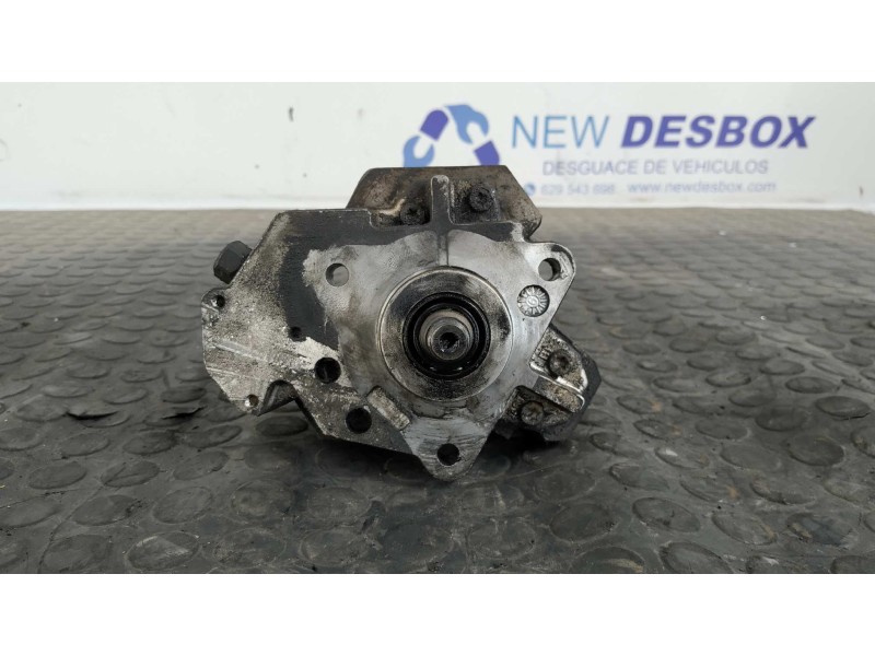 Recambio de bomba inyeccion para renault master caja abierta/chasis ab ´98 2.5 diesel referencia OEM IAM 8200586851  