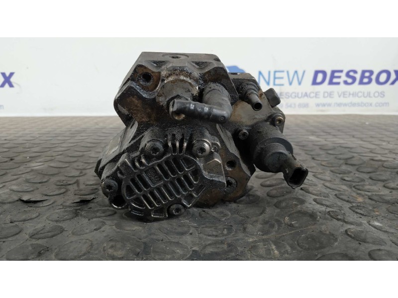 Recambio de bomba inyeccion para renault master caja abierta/chasis ab ´98 2.5 diesel referencia OEM IAM 8200586851  
