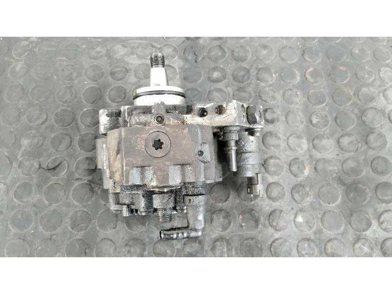 Recambio de bomba inyeccion para renault master caja abierta/chasis ab ´98 2.5 diesel referencia OEM IAM 8200586851  