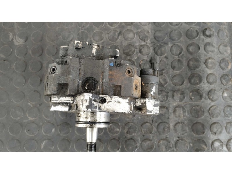 Recambio de bomba inyeccion para renault master caja abierta/chasis ab ´98 2.5 diesel referencia OEM IAM 8200586851  