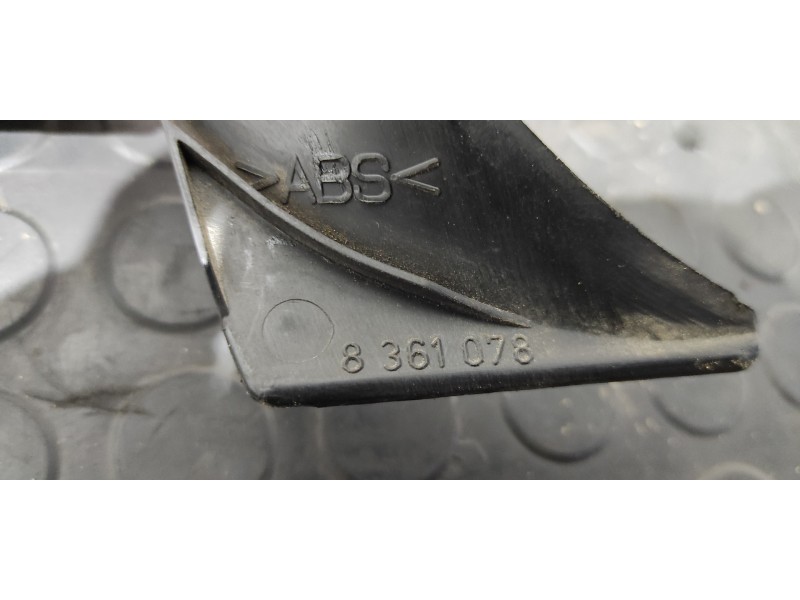 Recambio de piloto trasero derecho para bmw serie 3 berlina (e36) 1.7 turbodiesel cat referencia OEM IAM 8361078  