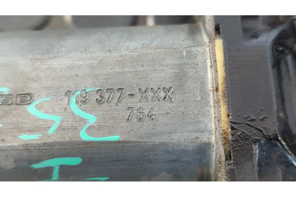 Recambio de elevalunas delantero izquierdo para mercedes-benz clase clk (w208) coupe 2.0 16v cat referencia OEM IAM 0130821722  