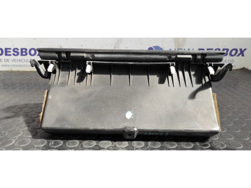 Recambio de guantera para mitsubishi montero (v60/v70) 3.2 di-d avance (5-ptas.) referencia OEM IAM MR402402  