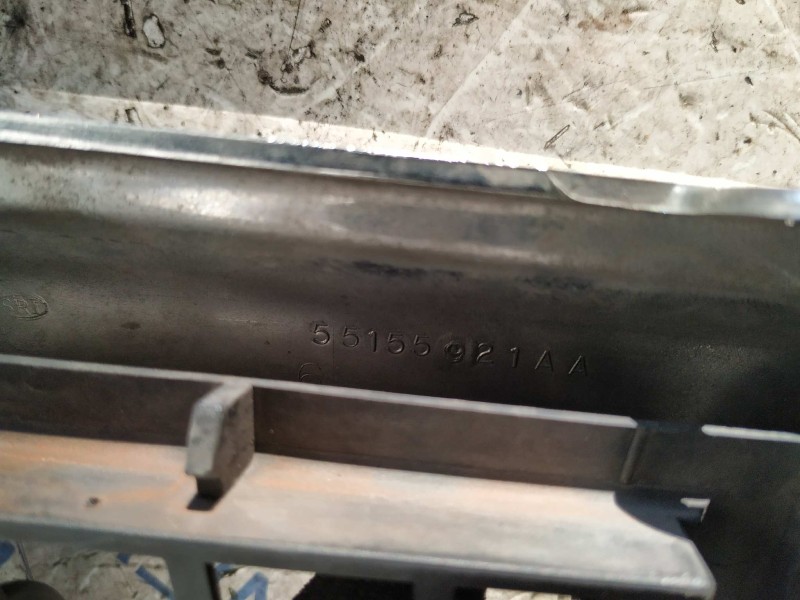 Recambio de rejilla delantera para chrysler jeep gr.cherokee (wj/wg) 3.1 td limited referencia OEM IAM 55155921AA  