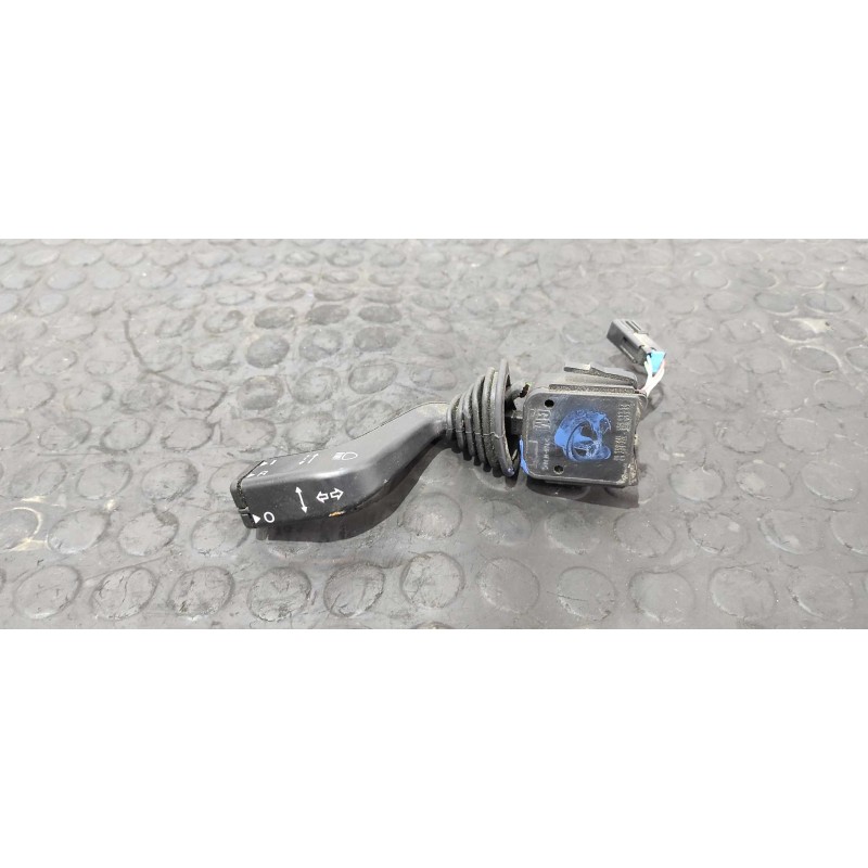 Recambio de mando intermitentes para opel astra f furgoneta 1.7 diesel referencia OEM IAM 90560990  