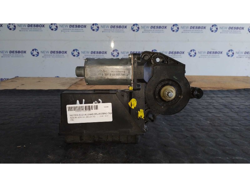 Recambio de motor elevalunas delantero derecho para audi a4 berlina (8e) 2.0 tdi referencia OEM IAM 8E1959802H  