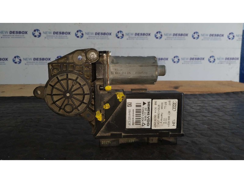 Recambio de motor elevalunas delantero derecho para audi a4 berlina (8e) 2.0 tdi referencia OEM IAM 8E1959802H  