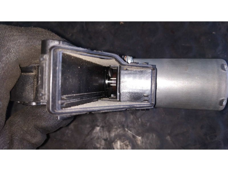 Recambio de motor elevalunas delantero izquierdo para audi a4 berlina (8e) 2.0 tdi referencia OEM IAM 0130821765  
