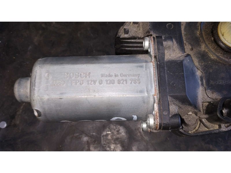 Recambio de motor elevalunas delantero izquierdo para audi a4 berlina (8e) 2.0 tdi referencia OEM IAM 0130821765  
