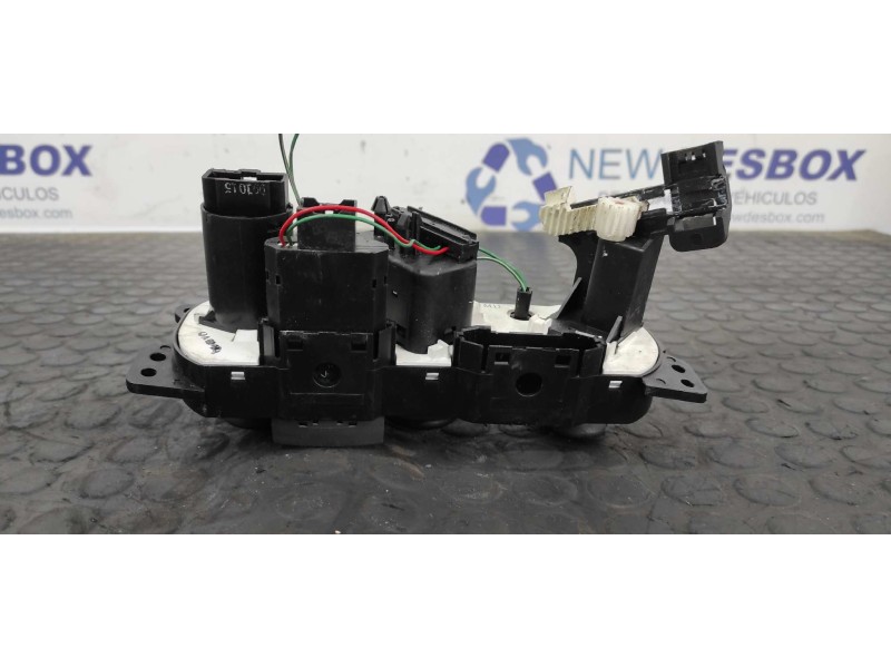 Recambio de mando calefaccion / aire acondicionado para hyundai coupe (j2) 1.6 16v cat referencia OEM IAM UJ1AM11  