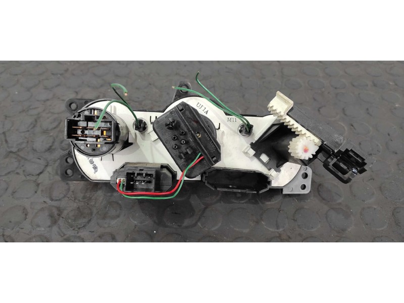 Recambio de mando calefaccion / aire acondicionado para hyundai coupe (j2) 1.6 16v cat referencia OEM IAM UJ1AM11  