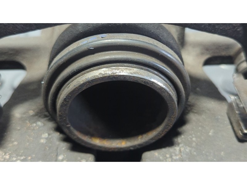 Recambio de pinza de freno delantera izquierda para renault kangoo furgón compact grand confort referencia OEM IAM J249681B  