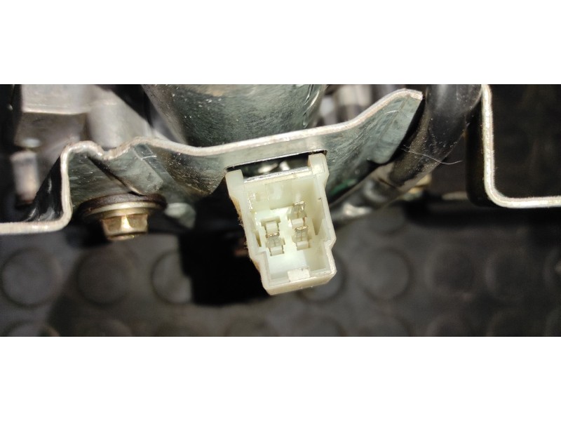 Recambio de motor limpia trasero para nissan terrano/terrano.ii (r20) 2.7 turbodiesel referencia OEM IAM 479  
