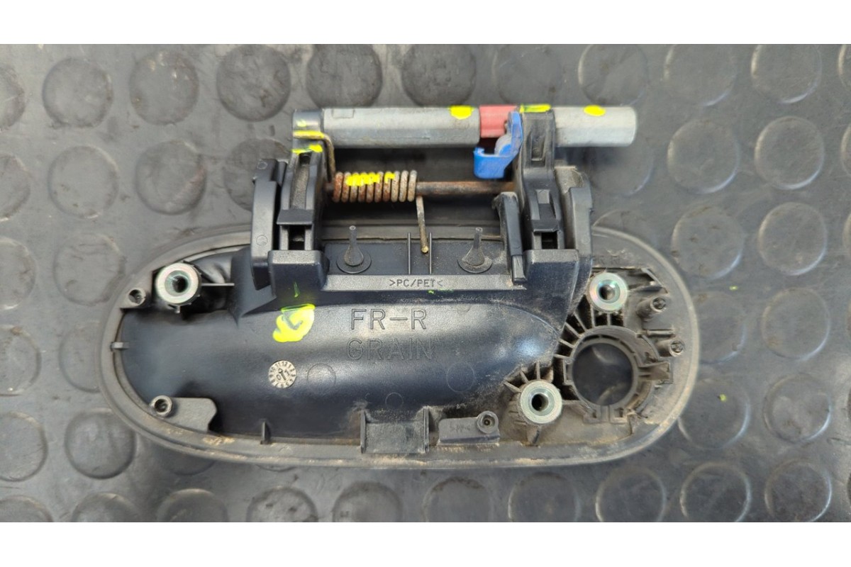 Recambio de maneta delantera derecha para nissan almera tino (v10m) 2.2 dci diesel cat referencia OEM IAM SA830613  
