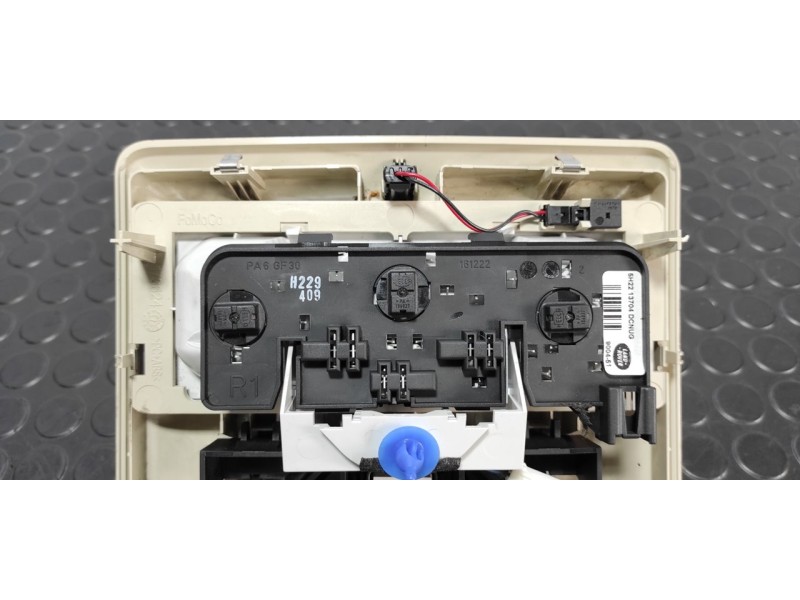 Recambio de luz interior para land rover range rover sport autobiography limited edition referencia OEM IAM 5H2213704DCNUG  