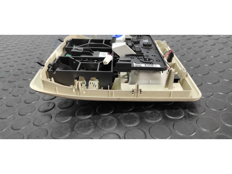 Recambio de luz interior para land rover range rover sport autobiography limited edition referencia OEM IAM 5H2213704DCNUG  