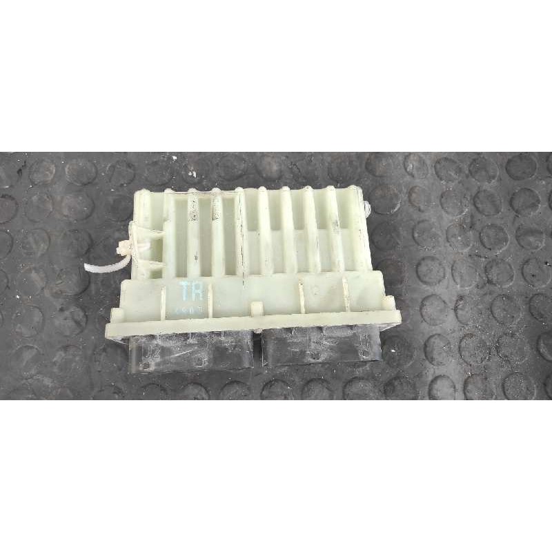 Recambio de caja reles ventiladores para opel astra g berlina 2.0 dti referencia OEM IAM 24456733  