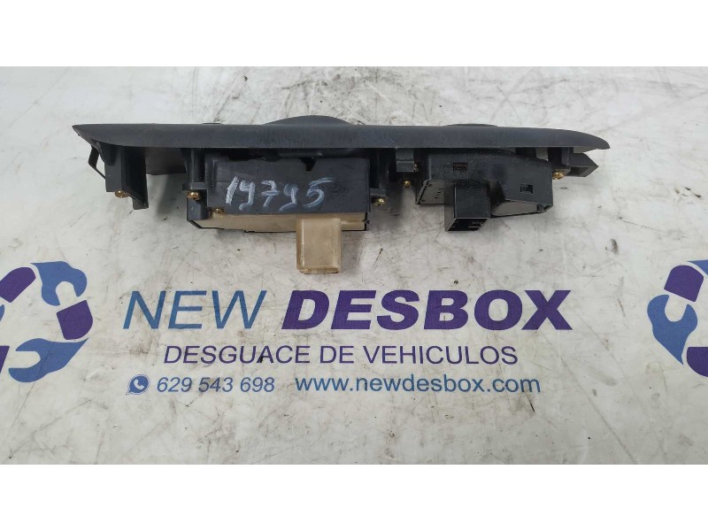 Recambio de mando elevalunas delantero izquierdo para mazda 626 berlina (gf) 1.9 16v cat referencia OEM IAM 1773F83  