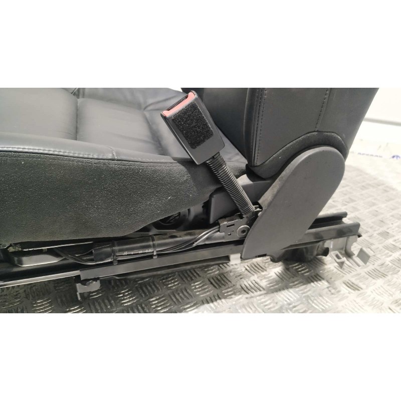 Recambio de pretensor airbag derecho para land rover range rover sport v6 td hse referencia OEM IAM   