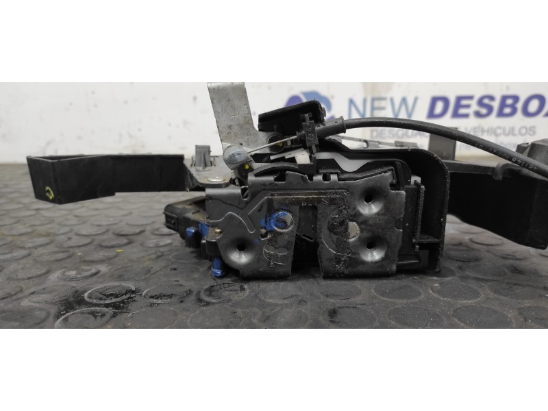 Recambio de cerradura puerta delantera izquierda para ford focus berlina (cap) 1.6 cat referencia OEM IAM 4M5AA26413BB  