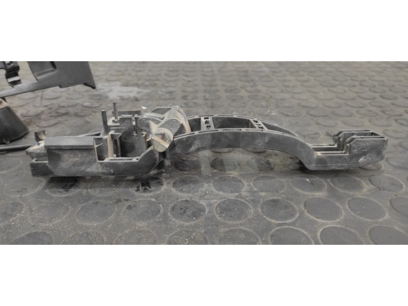 Recambio de cerradura puerta delantera izquierda para ford focus berlina (cap) 1.6 cat referencia OEM IAM 4M5AA26413BB  