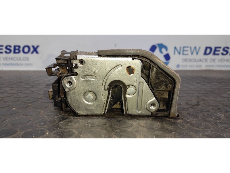 Recambio de cerradura puerta delantera izquierda para bmw x3 (e83) 2.0 16v diesel cat referencia OEM IAM 7167065  