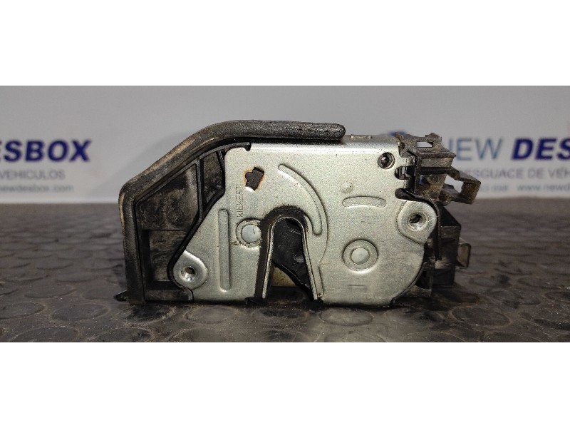 Recambio de cerradura puerta delantera derecha para bmw x3 (e83) 2.0 16v diesel cat referencia OEM IAM 7167068  