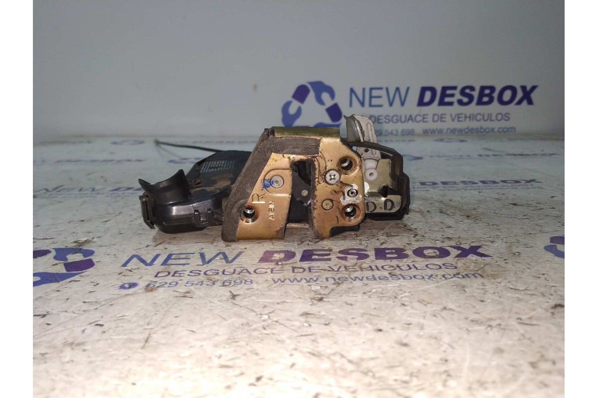 Recambio de cerradura puerta delantera derecha para toyota avensis berlina (t25) 2.0 d4-d executive berlina (5-ptas.) referencia