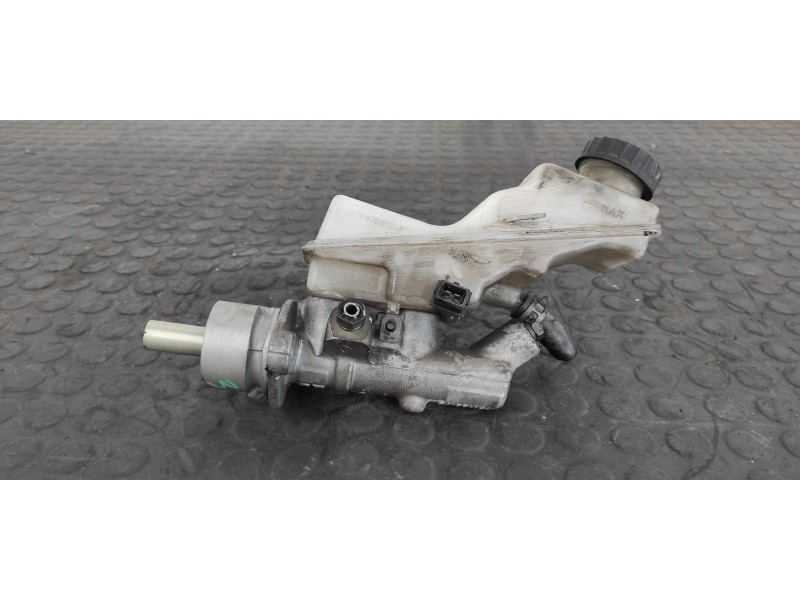 Recambio de bomba freno para toyota avensis berlina (t25) 2.0 d4-d executive berlina (5-ptas.) referencia OEM IAM 25113479  