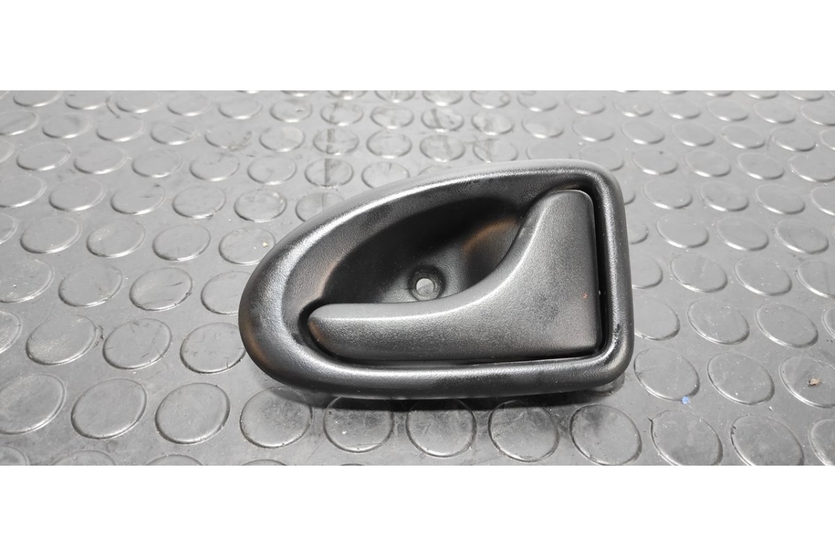 Recambio de maneta delantera derecha para nissan interstar mod. 04 (x70) 2.5 dci diesel cat referencia OEM IAM 91127101  