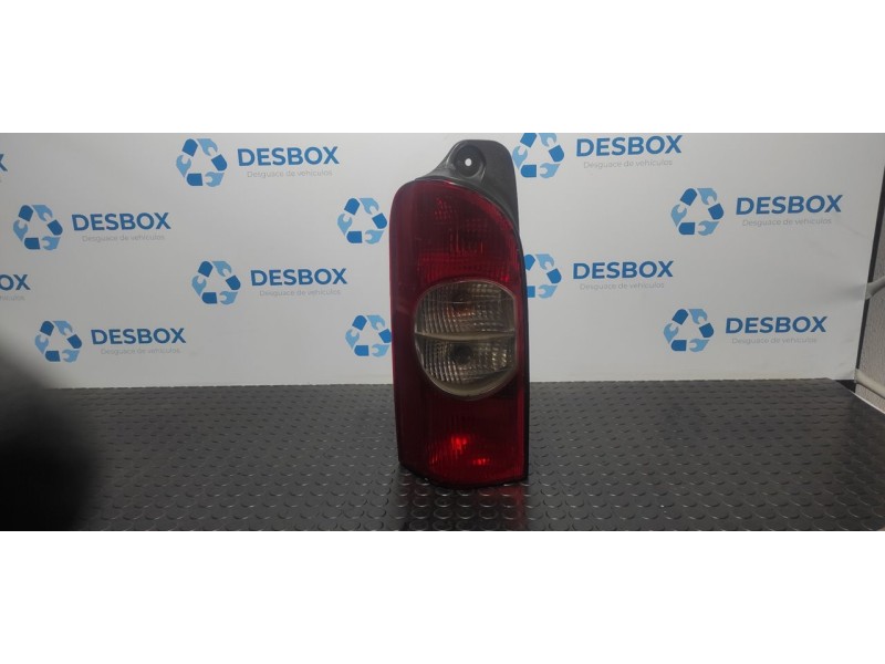 Recambio de piloto trasero izquierdo para nissan interstar mod. 04 (x70) 2.5 dci diesel cat referencia OEM IAM 8200171472  