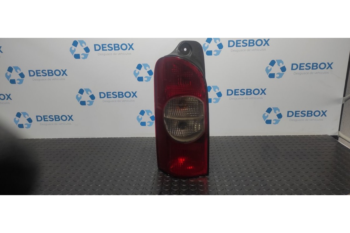 Recambio de piloto trasero izquierdo para nissan interstar mod. 04 (x70) 2.5 dci diesel cat referencia OEM IAM 8200171472  