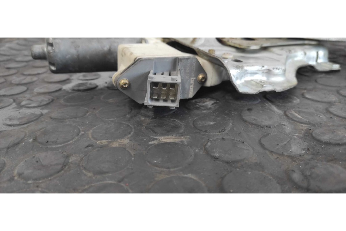 Recambio de elevalunas delantero izquierdo para toyota avensis berlina (t25) 2.0 d4-d executive berlina (5-ptas.) referencia OEM