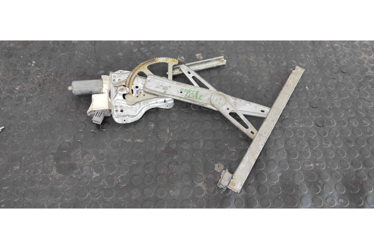 Recambio de elevalunas delantero izquierdo para toyota avensis berlina (t25) 2.0 d4-d executive berlina (5-ptas.) referencia OEM