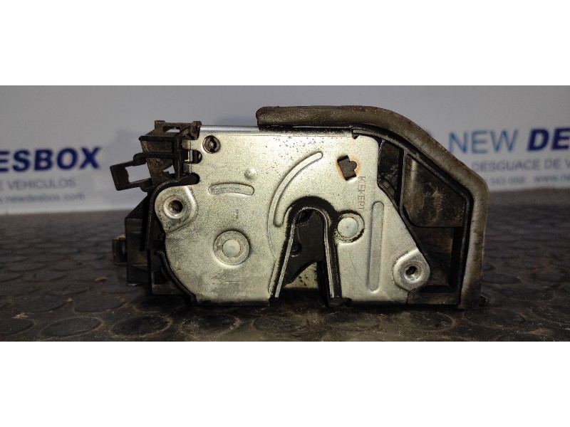 Recambio de cerradura puerta trasera izquierda para bmw x3 (e83) 2.0 16v diesel cat referencia OEM IAM 7167069  