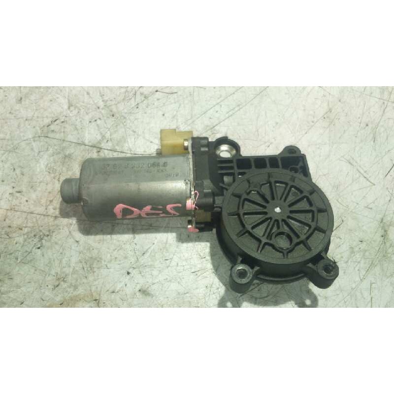 Recambio de motor elevalunas delantero izquierdo para bmw serie 3 berlina (e46) 2.0 16v diesel cat referencia OEM IAM 83620640  
