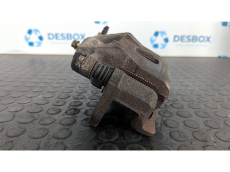 Recambio de pinza de freno delantera izquierda para hyundai santa fe (sm) 2.0 gls crdi referencia OEM IAM BC140047  