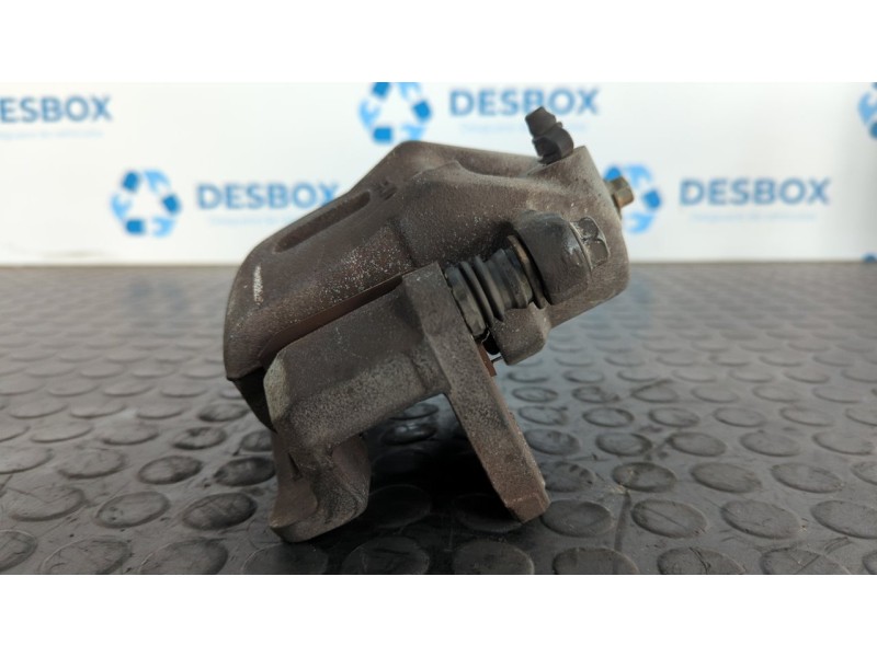 Recambio de pinza de freno delantera izquierda para hyundai santa fe (sm) 2.0 gls crdi referencia OEM IAM BC140047  