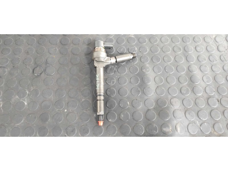 Recambio de inyector para opel astra g berlina 1.7 16v cdti cat (z 17 dtl / lrb) referencia OEM IAM 0445110174  
