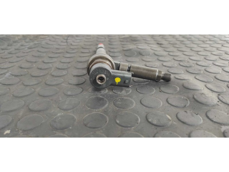 Recambio de inyector para opel astra g berlina 1.7 16v cdti cat (z 17 dtl / lrb) referencia OEM IAM 0445110174  